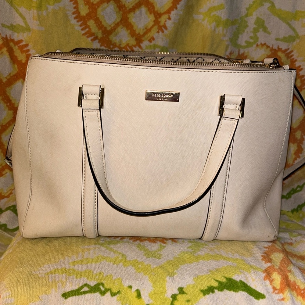 Kate Spade 3 pocket handbag with shoulder strap
